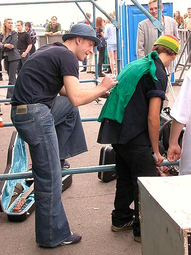 15:48