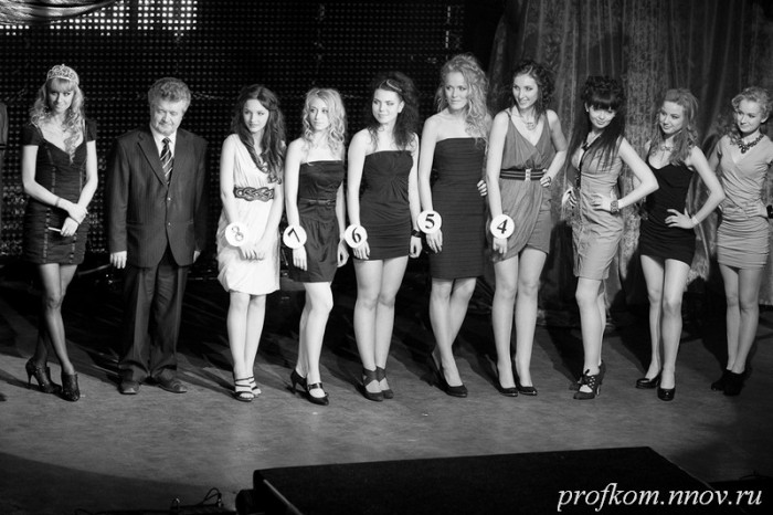 Студенты выбирали красавицу_100